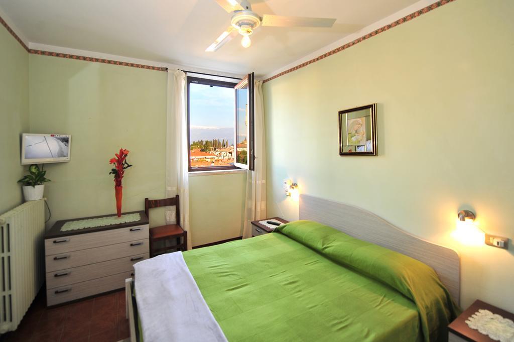 Casabb Apartment ตอสโกลาโน มาแดร์โน ภายนอก รูปภาพ