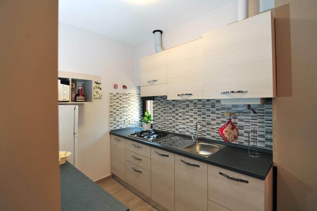 Casabb Apartment ตอสโกลาโน มาแดร์โน ภายนอก รูปภาพ