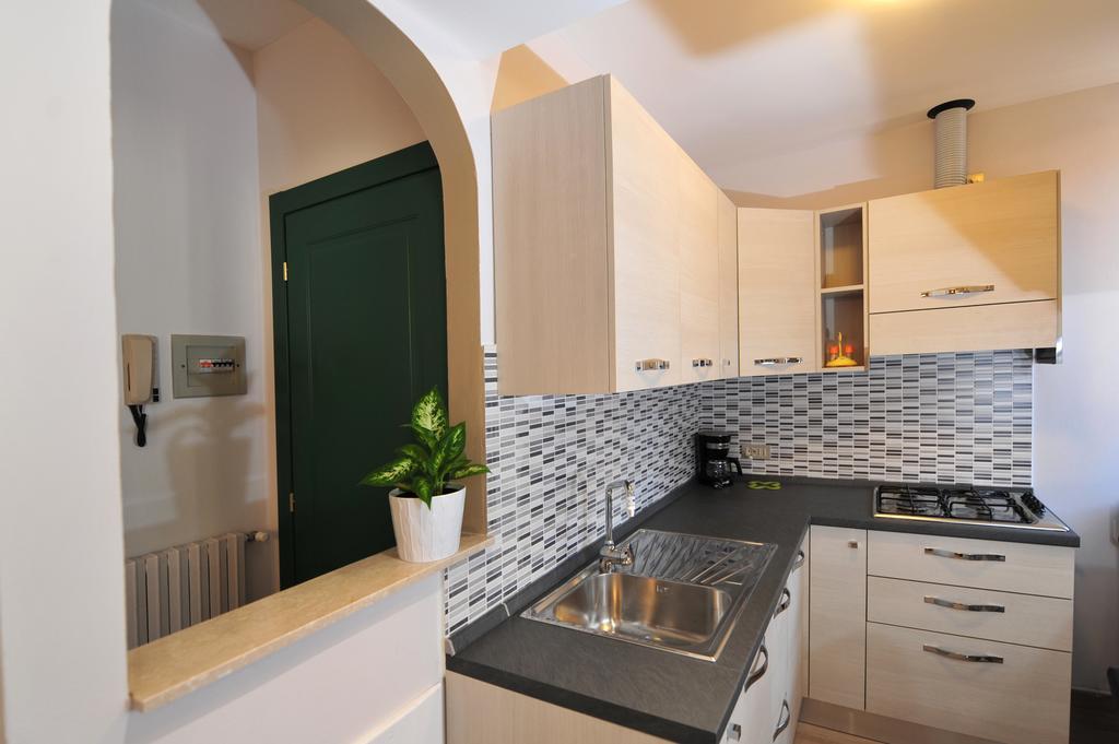 Casabb Apartment ตอสโกลาโน มาแดร์โน ภายนอก รูปภาพ