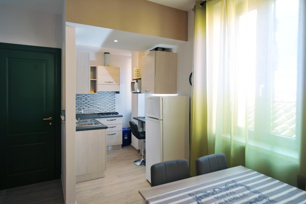 Casabb Apartment ตอสโกลาโน มาแดร์โน ภายนอก รูปภาพ