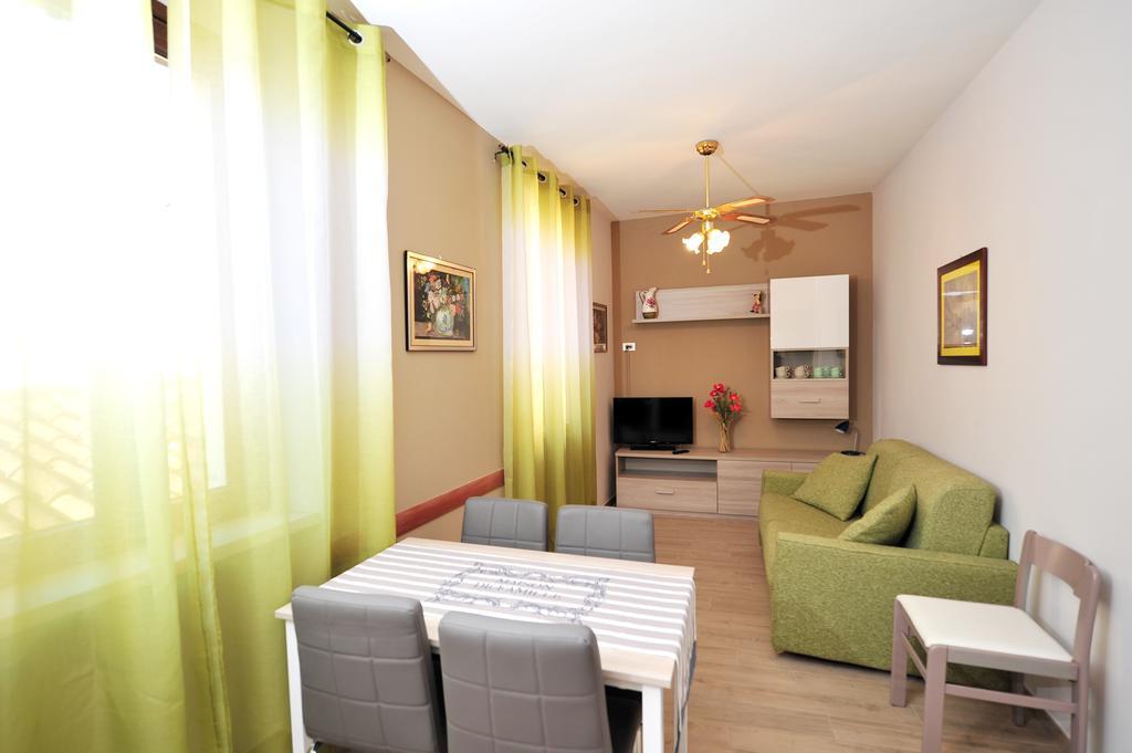 Casabb Apartment ตอสโกลาโน มาแดร์โน ภายนอก รูปภาพ