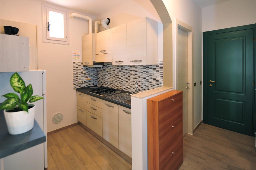Casabb Apartment ตอสโกลาโน มาแดร์โน ภายนอก รูปภาพ